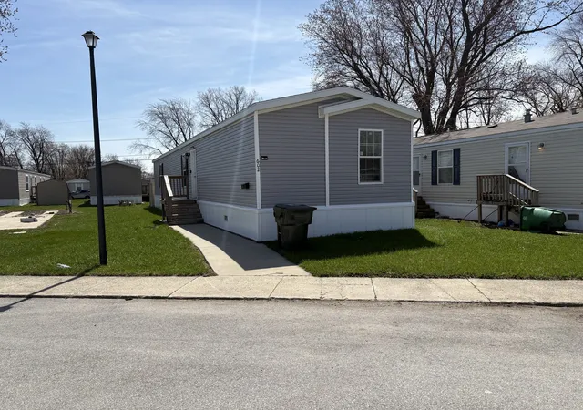 Photo 1 of Manufactured home for sale at 602 Virginia Ave, Lynwood, IL 60411 | MLS# 12738601 | Listing updated on 2026-08-26
