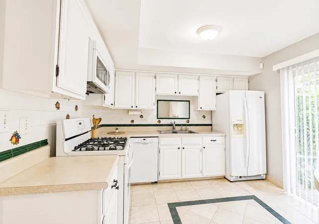 5th image of 1348 Inverness Dr, Elgin, IL 60120 | MLS# 12738614