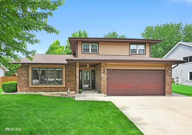 image of 29 Mayfair Ln, Aurora, IL 60504 | MLS# 12738654