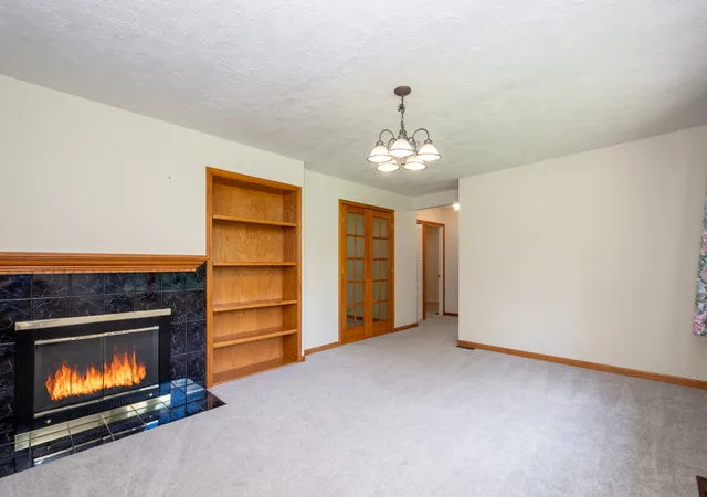 Photo 3 of Single family home for sale at 35861 N Fuller Rd, Gurnee, IL 60031 | MLS# 12738658 | Listing updated on 2026-09-03