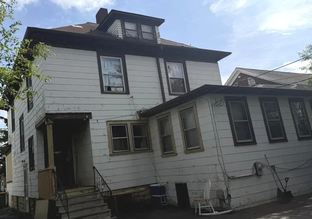 4th image of 207 2nd Ave, Joliet, IL 60433 | MLS# 12738698