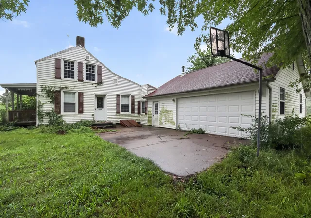 2nd image of 22305 N Blue Ridge Rd, Chillicothe, IL 61523 | MLS# 12738747