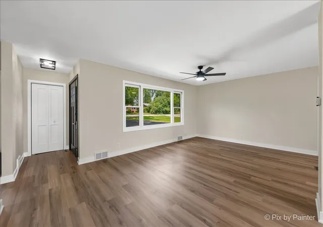 image of 355 Hilltop Dr, North Aurora, IL 60542 | MLS# 12738835