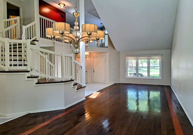 Photo 4 of Townhouse for sale at 23 Willow Pkwy, Buffalo Grove, IL 60089 | MLS# 12738876 | Listing updated on 2026-09-04