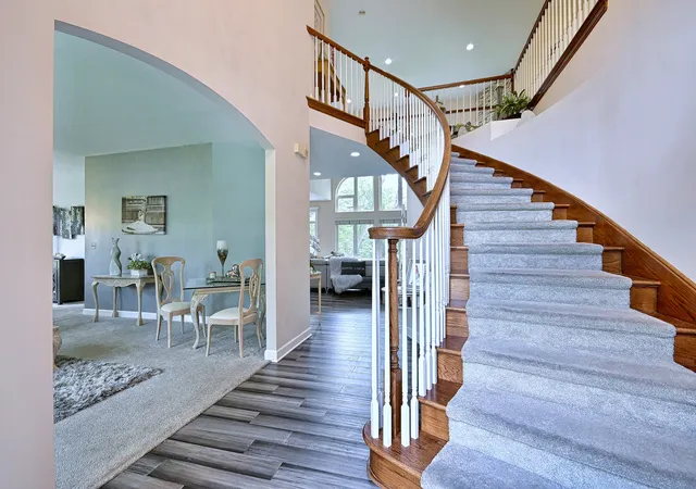 4th image of 383 Country Oak Ln, Inverness, IL 60067 | MLS# 12738909