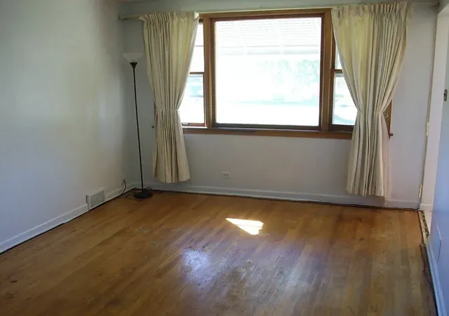 4th image of 2433 S Keystone Ave, North Riverside, IL 60546 | MLS# 12738928