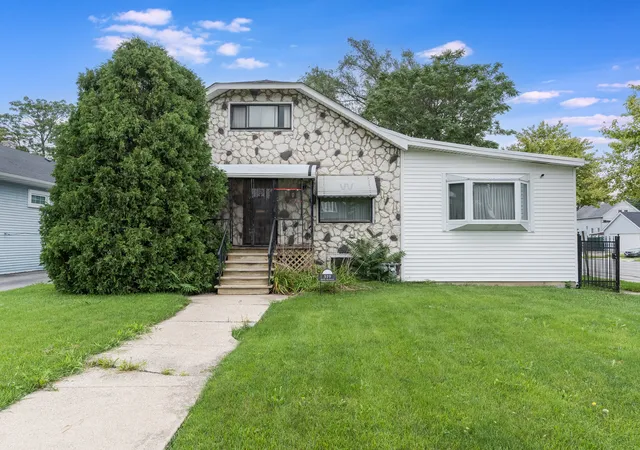 1st image of 519 S 7th Ave, Maywood, IL 60153 | MLS# 12738951