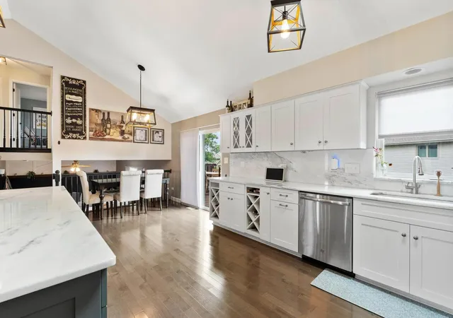 4th image of 750 Bluestone Bay Dr, New Lenox, IL 60451 | MLS# 12738986
