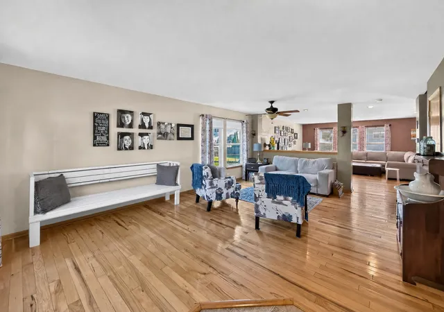 Photo 3 of Single family home for sale at 909 Walnut Dr, Kirkland, IL 60146 | MLS# 12739047 | Listing updated on 2026-09-08
