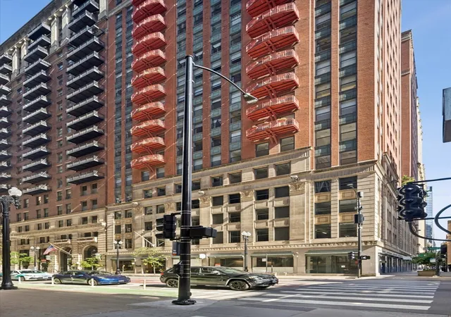 Condo for sale at 208 W Washington St #1813, Chicago, IL 60606 | MLS# 12739737 | Listing updated on 2026-10-14