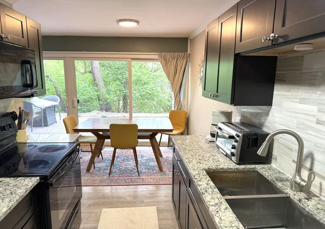 Photo 2 of Condo for sale at 5500 Hillcrest Ln #129-PK, Lisle, IL 60532 | MLS# 12739939 | Listing updated on 2026-09-04