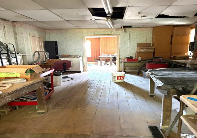 Photo 2 of Sale Pending at 105 W 4th St, Maysville, KY 41056 | MLS# 645963 | Listing updated on 2026-08-28