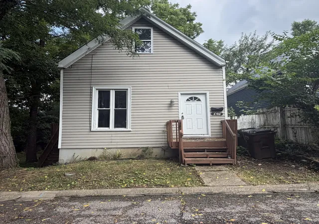 Photo 1 of Single family home for sale at 505 9th Avenue, Dayton, KY 41074 | MLS# 645119 | Listing updated on 2026-09-28