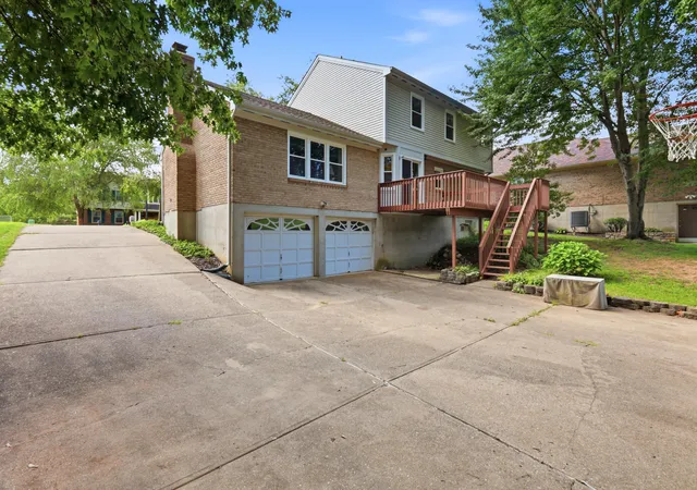3rd image of 1348 Ashford Pl, Florence, KY 41042 | MLS# 645958