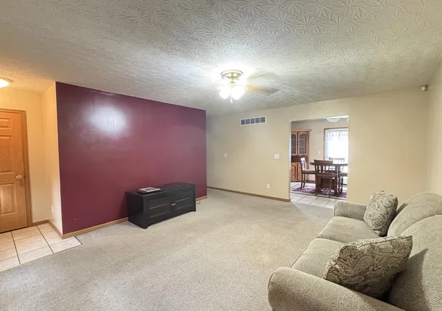 Photo 2 of Sale Pending at 216 Southern Dr, Williamstown, KY 41097 | MLS# 645744 | Listing updated on 2026-08-28