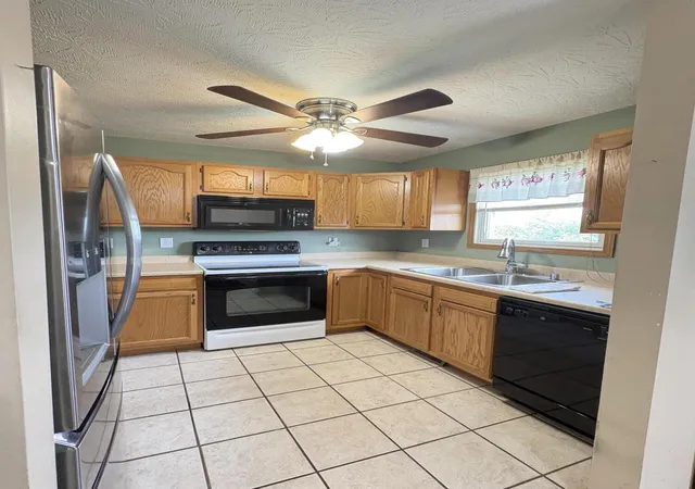 Photo 4 of Sale Pending at 216 Southern Dr, Williamstown, KY 41097 | MLS# 645744 | Listing updated on 2026-08-28