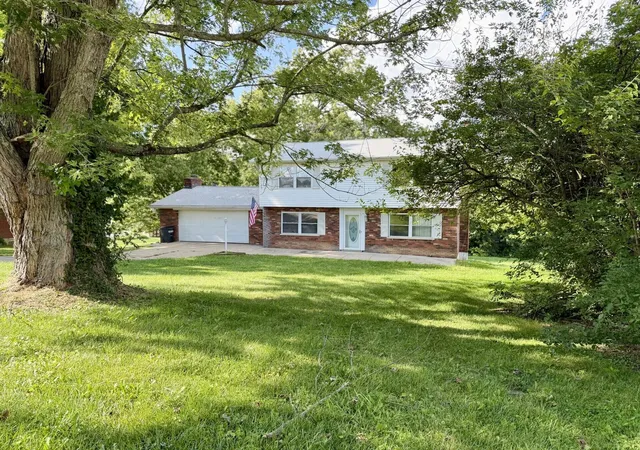 3rd image of 2016 Mapletree Ln, Independence, KY 41051 | MLS# 645960