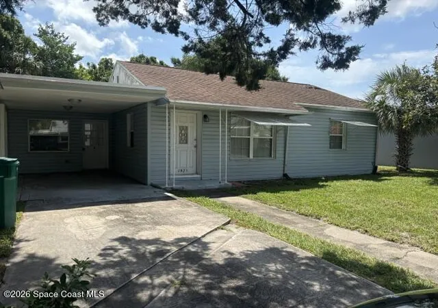 Photo 1 of Single family home for sale at 1925 Elizabeth St, Melbourne, FL 32901 | MLS# 1085235 | Listing updated on 2026-08-21