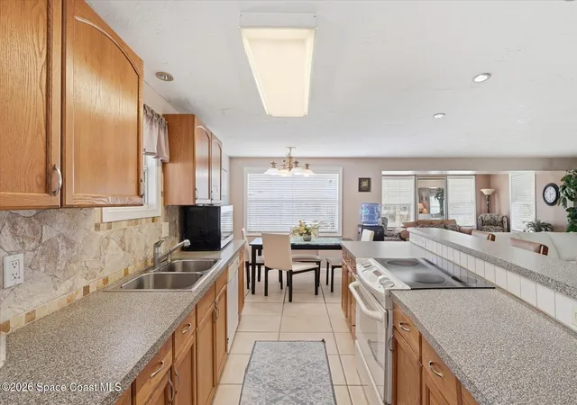 Photo 3 of Sale Pending at 1027 Oriole Cir, Sebastian, FL 32976 | MLS# 1071710 | Listing updated on 2026-08-05
