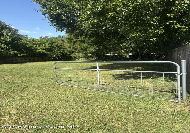 Photo 4 of Sale Pending at 355 Pine Ave, Cocoa, FL 32922 | MLS# 1071968 | Listing updated on 2026-08-03