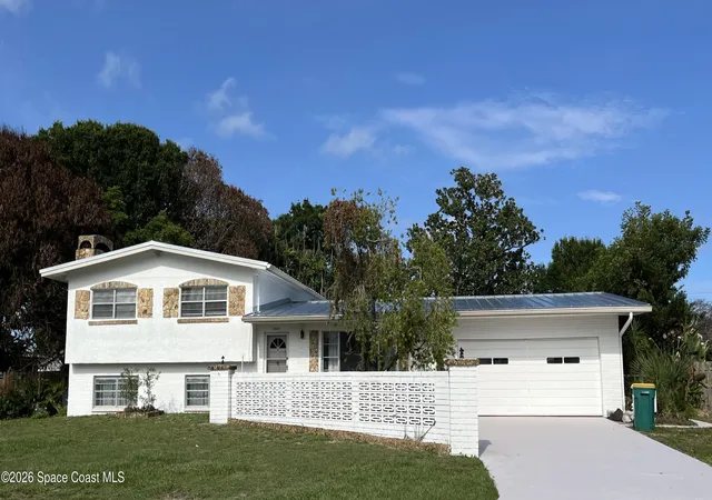 Photo 1 of Single family home for sale at 2407 Dunbar Ave, Melbourne, FL 32901 | MLS# 1074179 | Listing updated on 2026-07-21