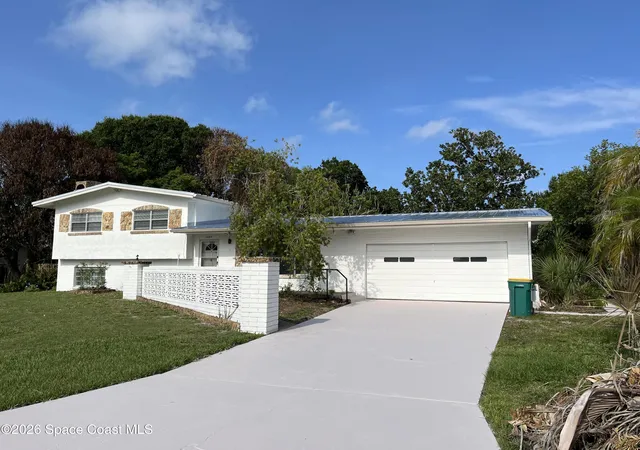 Photo 2 of Single family home for sale at 2407 Dunbar Ave, Melbourne, FL 32901 | MLS# 1074179 | Listing updated on 2026-07-21