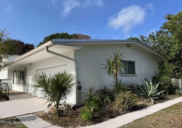 Photo 3 of Single family home for sale at 2407 Dunbar Ave, Melbourne, FL 32901 | MLS# 1074179 | Listing updated on 2026-07-21