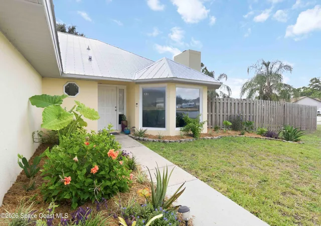 Photo 3 of Single family home for sale at 1211 Amish Pl Se, Palm Bay, FL 32909 | MLS# 1081201 | Listing updated on 2026-09-14