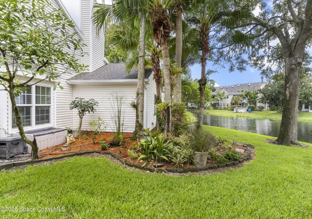 2nd image of 1965 Westminster Cir #2, Vero Beach, FL 32966 | MLS# 1083088