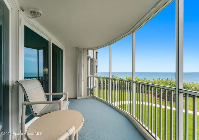 Listing Photo 4 - Condo for sale in building located at 1175 Jimmy Buffett Memorial Hwy, Satellite Beach, FL 32937 - Unit #209