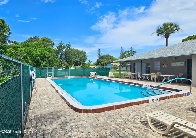 Listing Photo 2 - Condo for sale in building located at 3001 Thrush Dr, Melbourne, FL 32935 - Unit #224