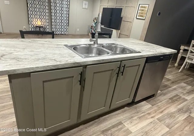 Photo 3 of Manufactured home for sale at 107 Tifton St, Interlachen, FL 32148 | MLS# 1083936 | Listing updated on 2026-09-02