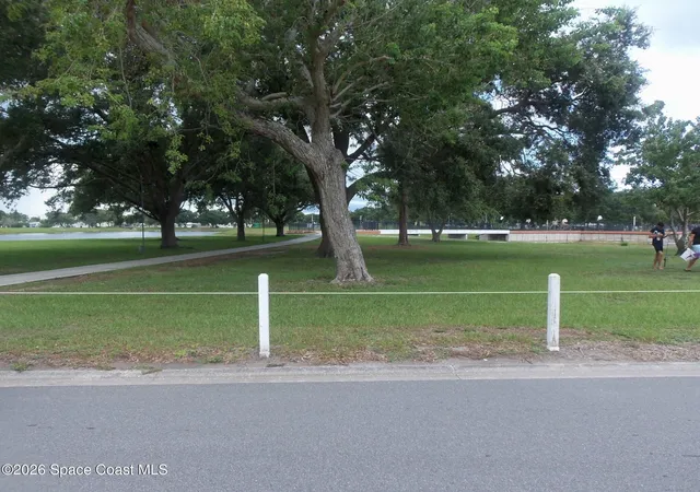 Photo 2 of Sale Pending at 346 Egret Cir, Sebastian, FL 32976 | MLS# 1083640 | Listing updated on 2026-09-15