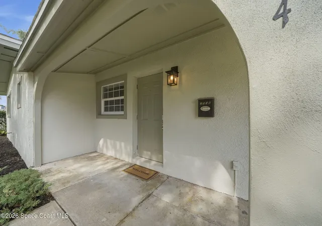 Photo 3 of Sale Pending at 2504 Plantation Dr, Melbourne, FL 32901 | MLS# 1083693 | Listing updated on 2026-08-30