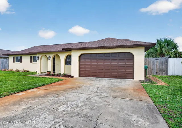 3rd image of 2205 Windsor Dr, Merritt Island, FL 32952 | MLS# 1082434