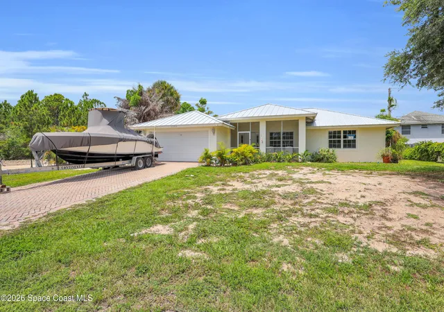 Photo 1 of Sale Pending at 1295 12th Avenue Sw, Vero Beach, FL 32962 | MLS# 1082569 | Listing updated on 2026-09-07