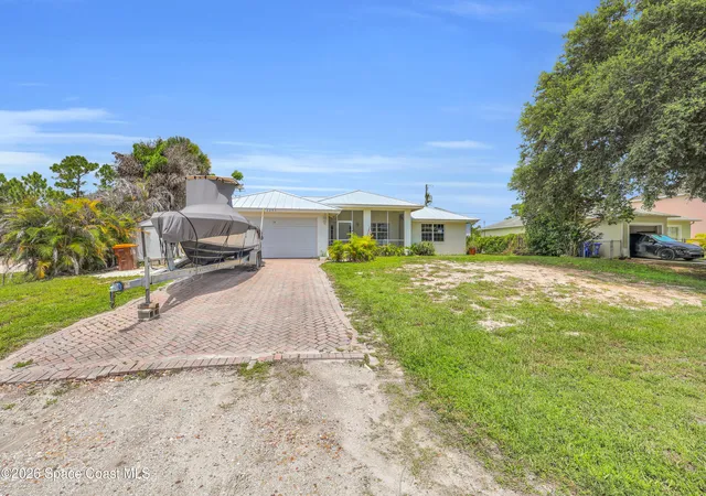Photo 2 of Sale Pending at 1295 12th Avenue Sw, Vero Beach, FL 32962 | MLS# 1082569 | Listing updated on 2026-09-07