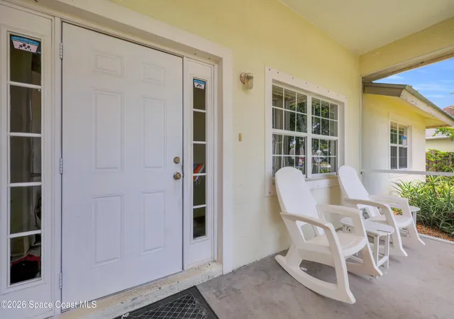 Photo 3 of Sale Pending at 1295 12th Avenue SW, Vero Beach, FL 32962 | MLS# 1082569 | Listing updated on 2026-09-07