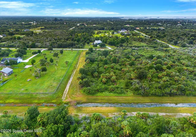 Photo 2 of Sale Pending at 326 Fox Trl St, Palm Bay, FL 32909 | MLS# 1082996 | Listing updated on 2026-07-28