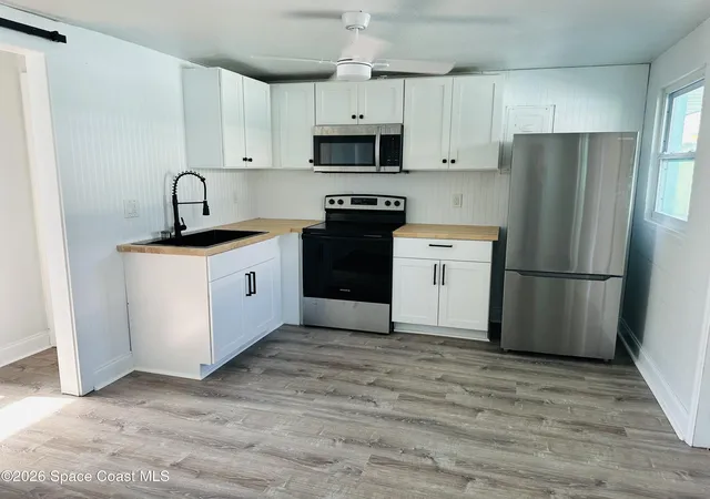 5th image of 406 Tyler Ave, Cape Canaveral, FL 32920