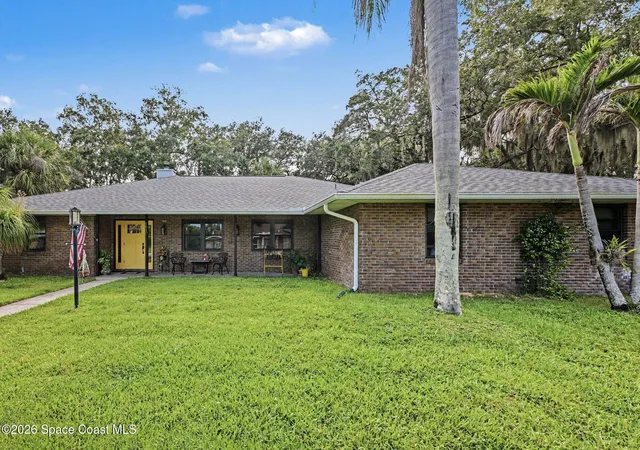 Photo 1 of Single family home for sale at 1810 Whispering Oaks Cir, Melbourne, FL 32934 | MLS# 1082667 | Listing updated on 2026-09-14