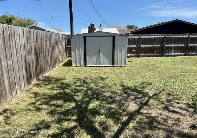 26th image of 2394 Saint Dunston Ln, Melbourne, FL 32935 | MLS# 1082829