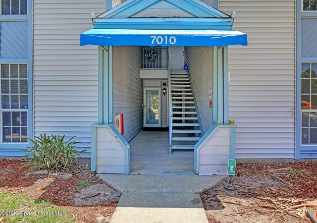Listing Photo 4 - Condo for sale in building located at 7010 N Hwy 1, Cocoa, FL 32927 - Unit #FF-205