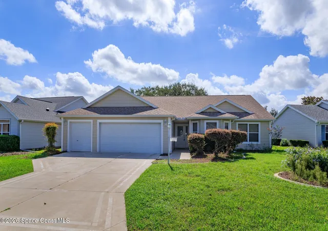 1st image of 1115 Saldivar Rd, Lady Lake, FL 32159 | MLS# 1083292
