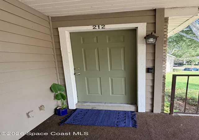 3rd image of 124 Reserve Cir #212, Oviedo, FL 32765 | MLS# 1083678