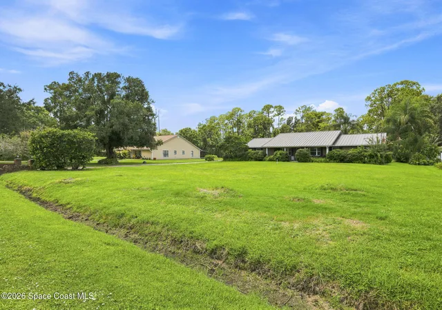 Photo 2 of Single family home for sale at 2850 Michigan St, Melbourne, FL 32904 | MLS# 1083681 | Listing updated on 2026-08-29