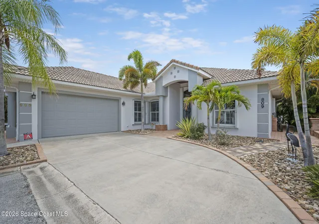 Photo 4 of Single family home for sale at 809 W Central Blvd, Cape Canaveral, FL 32920 | MLS# 1083178 | Listing updated on 2026-09-07