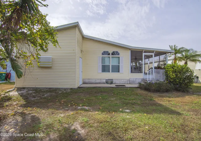 Photo 3 of Manufactured home for sale at 7555 Boxelder Rd, Sebastian, FL 32976 | MLS# 1083077 | Listing updated on 2026-07-23