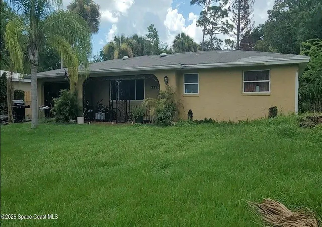 Photo 1 of Sale Pending at 707 Ridge Blvd, South Daytona, FL 32119 | MLS# 1083090 | Listing updated on 2026-09-09