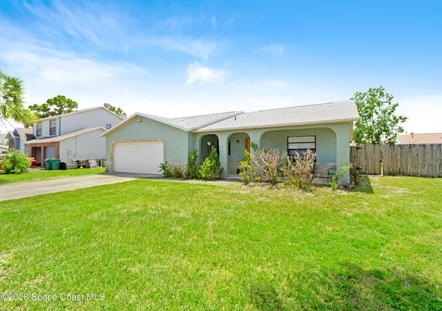 2nd image of 192 Cinnamon Bay Ln, Melbourne, FL 32901 | MLS# 1083098